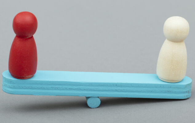 Lattice vs Leapsome comparison shown as two figures balanced on a scale, representing employee engagement trade-offs.
